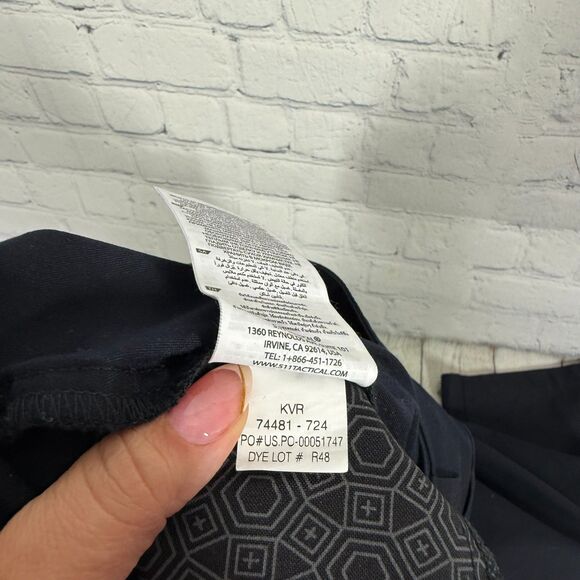 5.11 Tactical Edge Chino Pants 2.0 Mens Size 40 Dark Blue Performance Straight - Picture 5 of 15